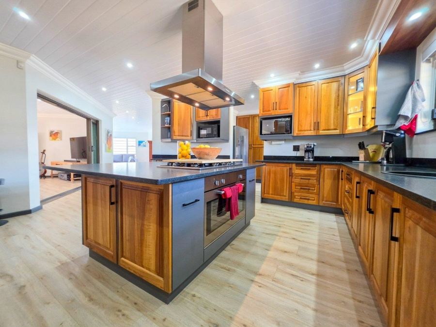 3 Bedroom Property for Sale in Stilbaai Wes Western Cape